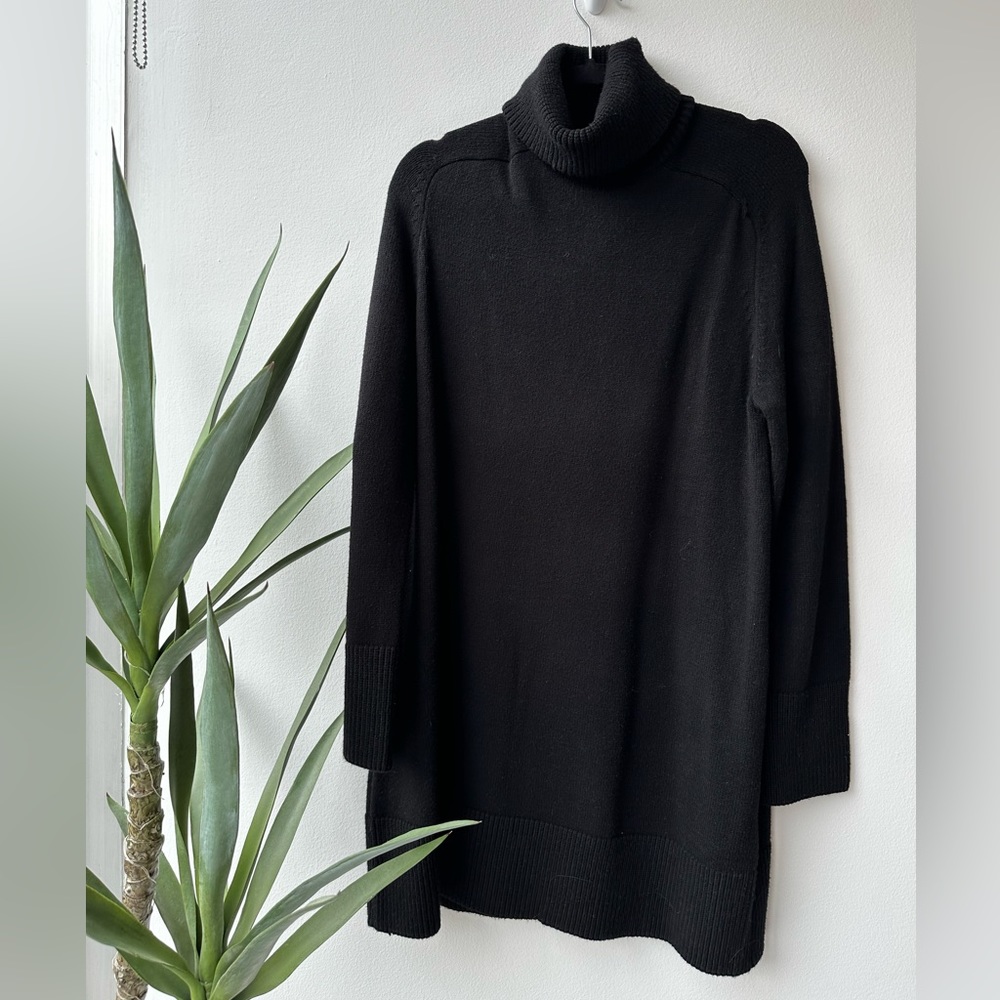 Brand new Zara sweater dress 🖤